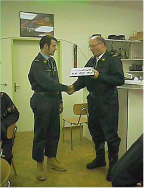 pike9909.jpg (14102 Byte)