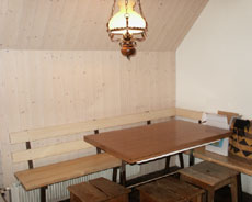 Tisch mit Eckbank